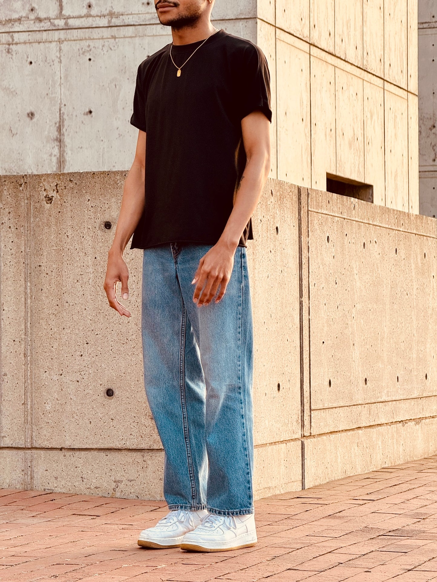 Essential Rolled Hem Black Tee